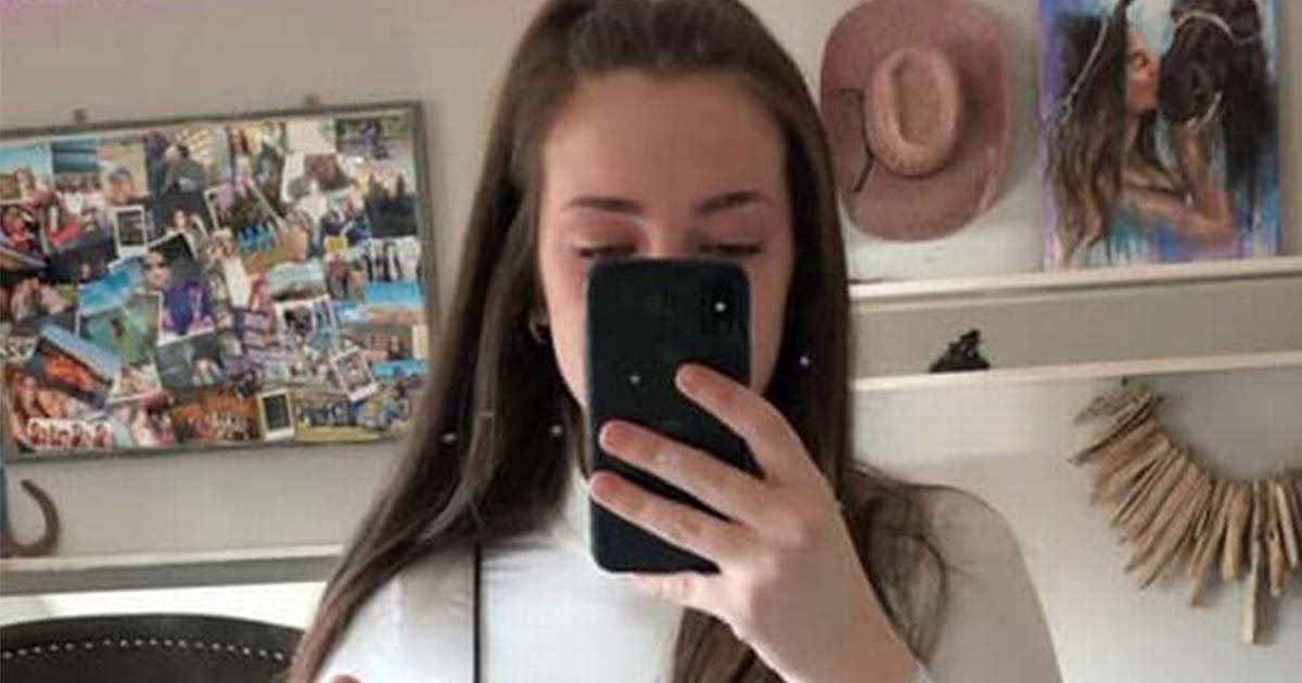 Aluna de 17 anos é mandada para casa por causa da sua roupa "desadequada" que fez um professor sentir-se "desconfortável"