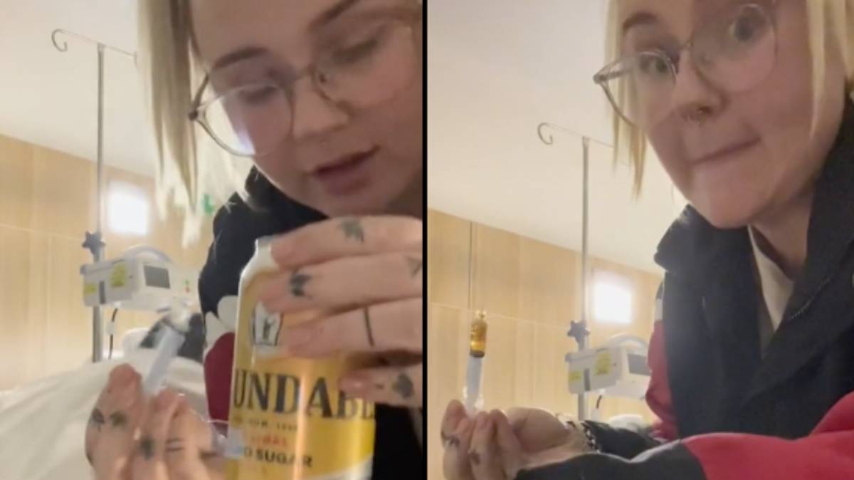 Mulher prepara um rum cola para dar uma última bebida ao seu pai em estado terminal